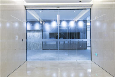 乙元兴为腾讯量身定制自动门系统整体解决方案